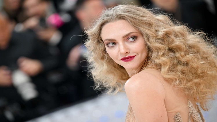 Amanda Seyfried : Bio, Wiki, Age, Net Worth Amanda Seyfried