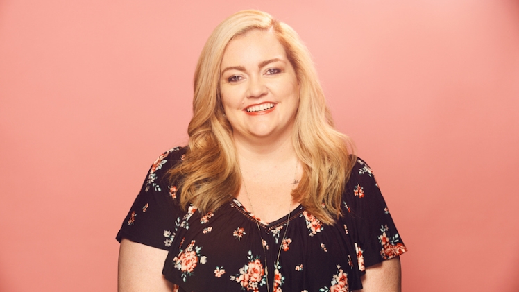 Colleen Hoover : Bio, Wiki, Age, Net Worth Colleen Hoover Bio Wiki Age Net Worth