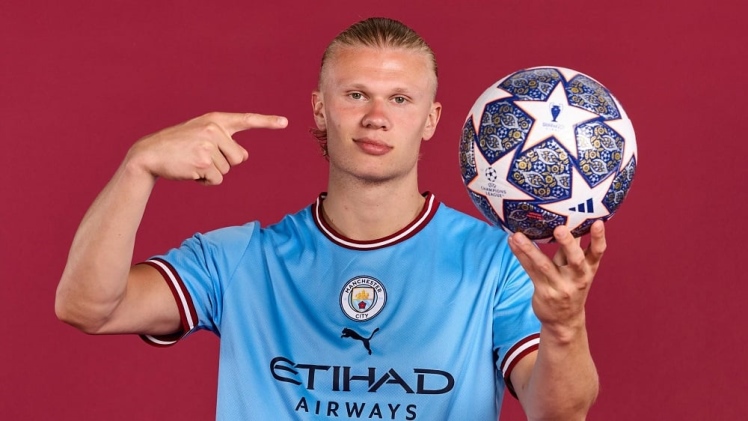 Erling Haaland : Bio, Wiki, Age, Net Worth Erling Haaland Biography
