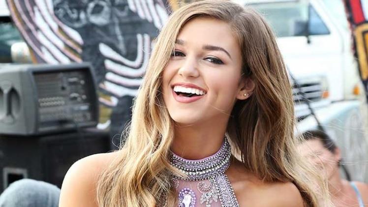 Sadie Robertson : Bio, Wiki, Age, Net Worth - Arena Gadgets
