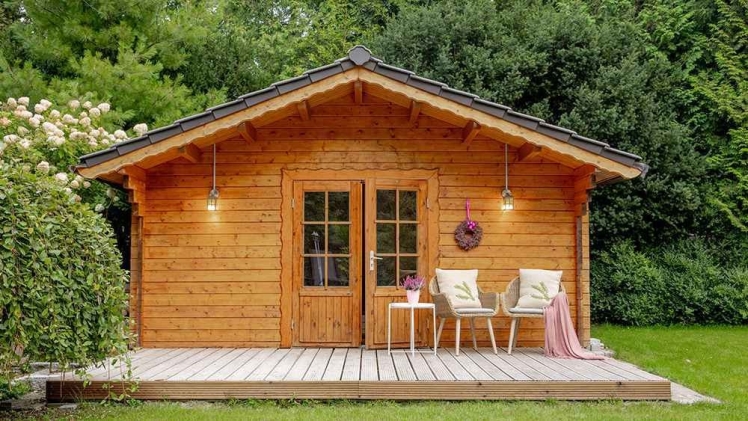 Log Cabin Vs. Traditional Garden Shed: Which Is Right For You? Log Cabin Vs. Traditional Garden Shed Which Is Right For You