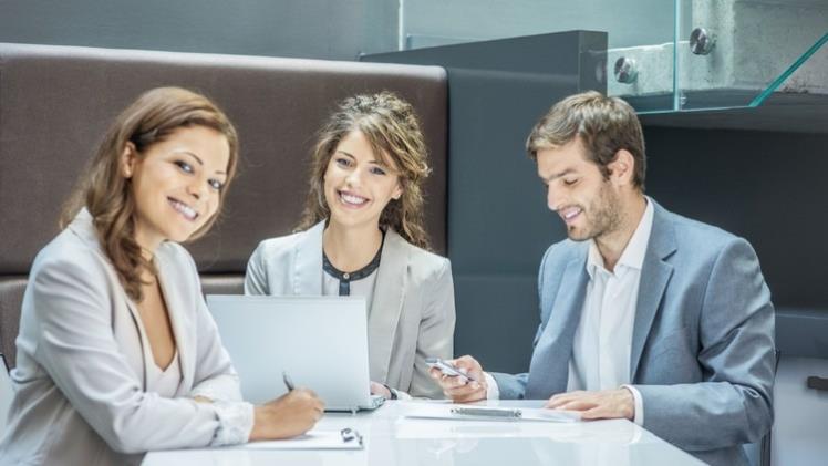 Crafting Success: Navigating Business Ventures Through Expert Consulting fgwe