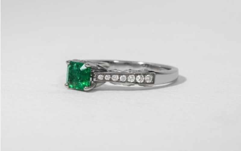 The Brilliant Style of Green Diamond Jewellery The Brilliant Style of Green Diamond Jewellery